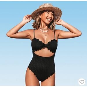 CUPSHE Women’s Black Scallop Trim Cut Out One Piece Swimsuit NWT Size Small
